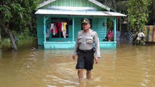 Banjir Pelalawan Sengsarakan Ribuan Warga