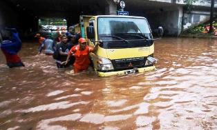 Hujan Lebat, Jakarta Dikepung banjir