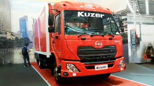 Truk Baru Kuzer Buatan Prancis Dipamerkan di IIM 2018